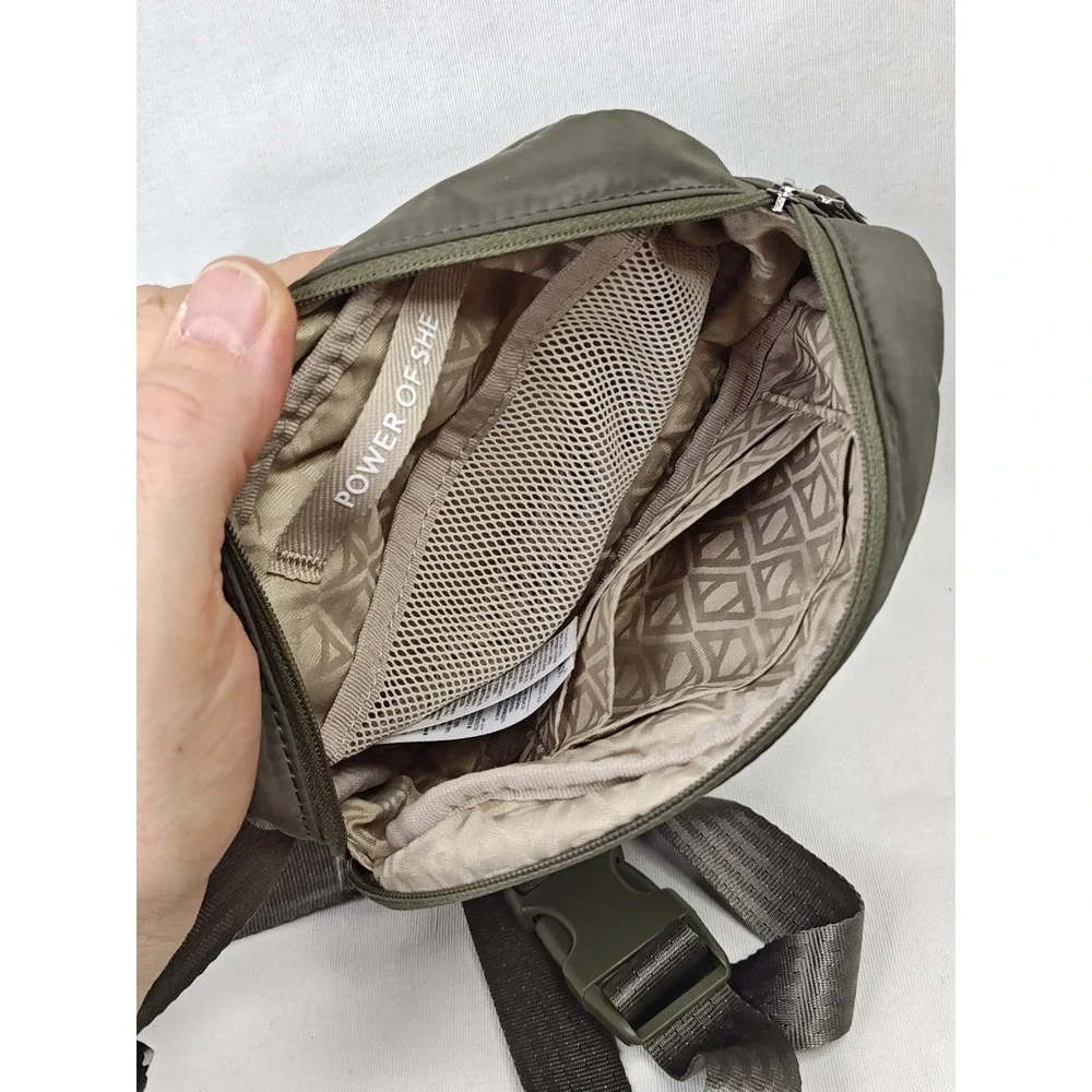 Athleta All About Crossbody Belt Bag Fanny Pack‎ Green Small Concert Festival